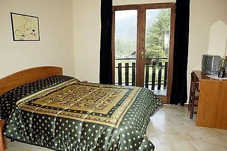 Petit Paradis Hotel