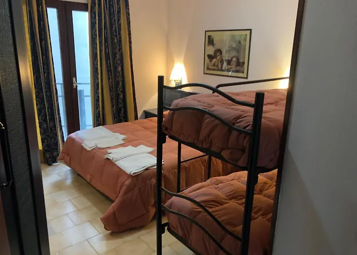 Petit Paradis Hotel 2*